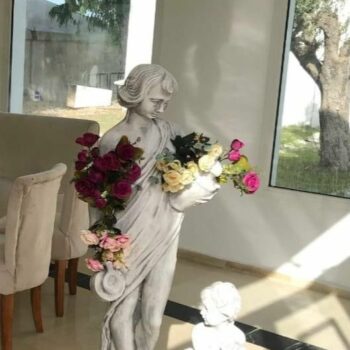 Statue ‘Femme à la Cruche’:S12