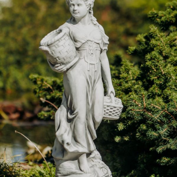 Statue ‘femme aux Paniers’: S27