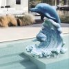 cascade en resine en forme de dauphin