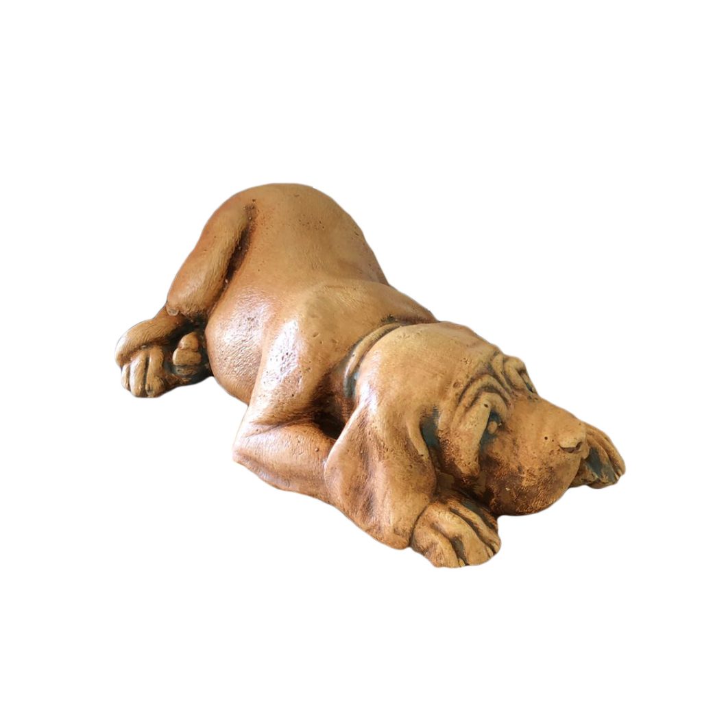 Statue 'chien couché': S12