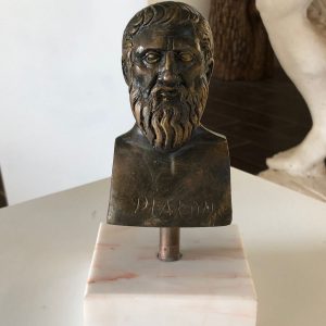 Statue de « Platon » en résine avec un support en marbre